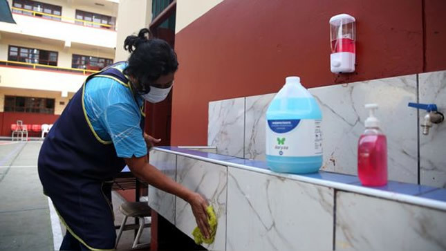 Desde hoy directores podrán retirar dinero para comprar kits de higiene para sus colegios